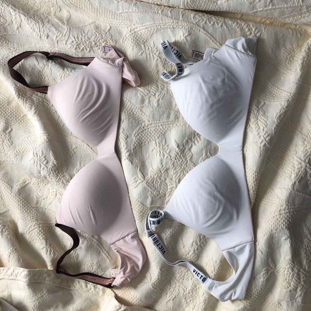 Victoria Secret Tee shirt bras